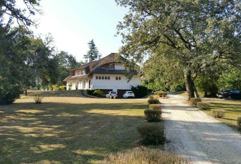 민박 La Belle Chaumière