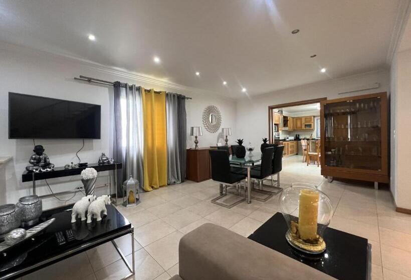 تختخواب و صبحانه Villarelva