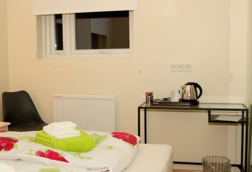 پانسیون 1a Guesthouse