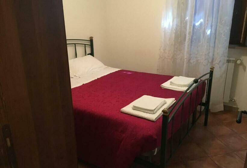 بنسيون Appartamenti E Camere Il Poggio Di D Angeli Lidia