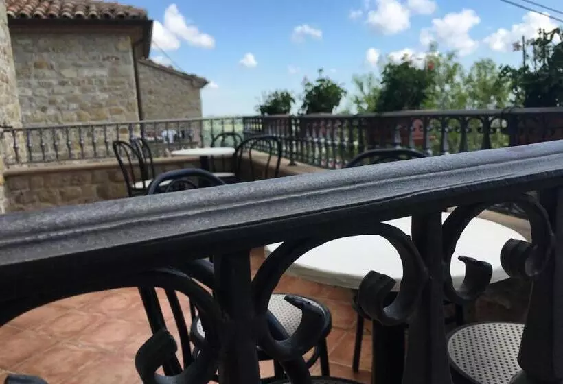 Majatalo Appartamenti E Camere Il Poggio Di D Angeli Lidia