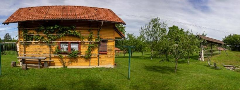 پانسیون Bee House Maya