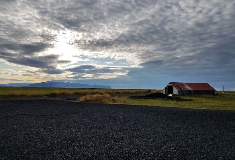 پانسیون Lindartun Guesthouse