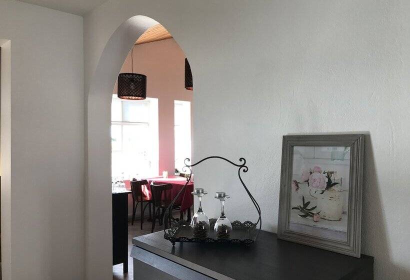 پانسیون Lindartun Guesthouse