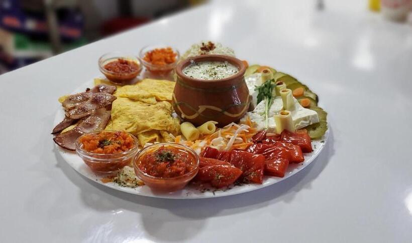 استراحتگاه Cuki Residence