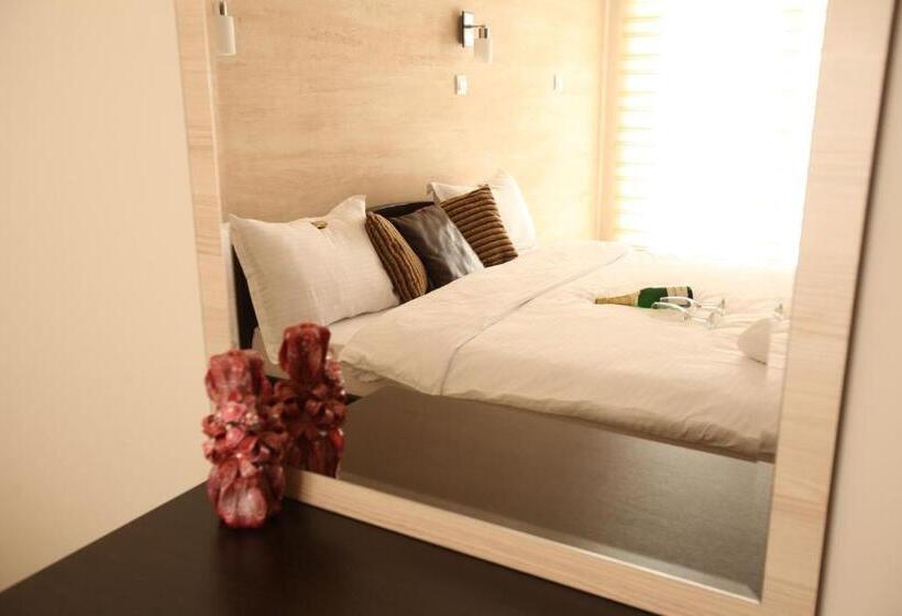 استراحتگاه Cuki Residence