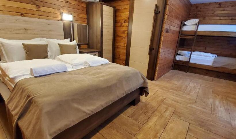 استراحتگاه Cuki Residence