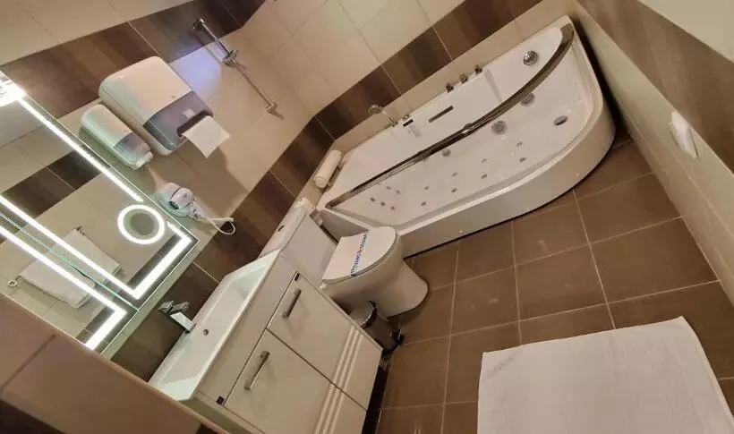 استراحتگاه Cuki Residence