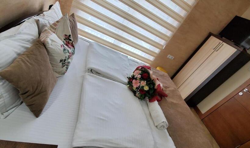 استراحتگاه Cuki Residence