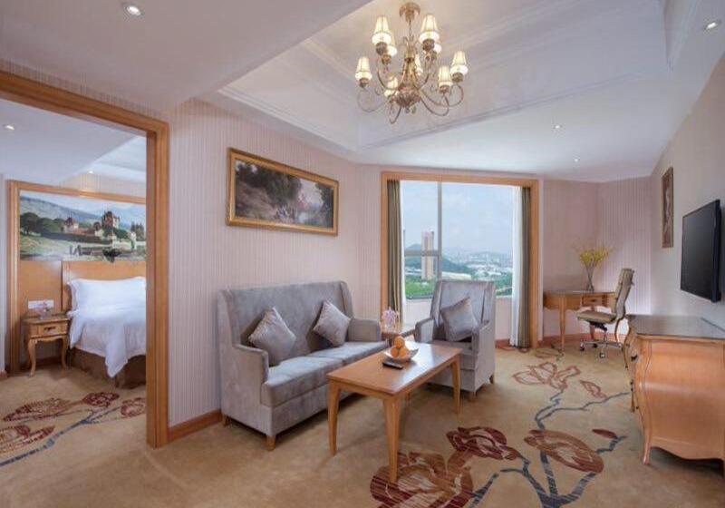 Vienna International Hotel Guangzhou Xintang Jean Fangzhicheng