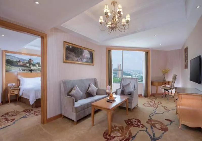 Vienna International Hotel Guangzhou Xintang Jean Fangzhicheng