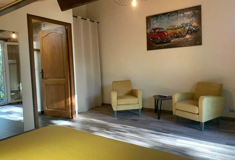Aamiaismajoitus (B&B) Chambre D Hôtes Climatisée Avec Terrasse Et Spa
