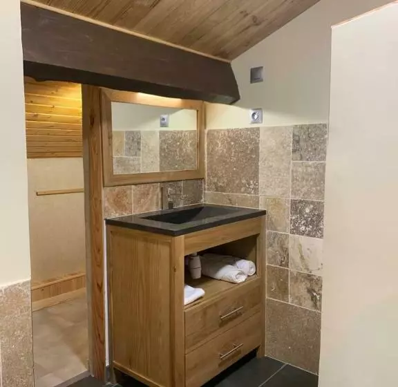 Aamiaismajoitus (B&B) Chambre D Hôtes Climatisée Avec Terrasse Et Spa