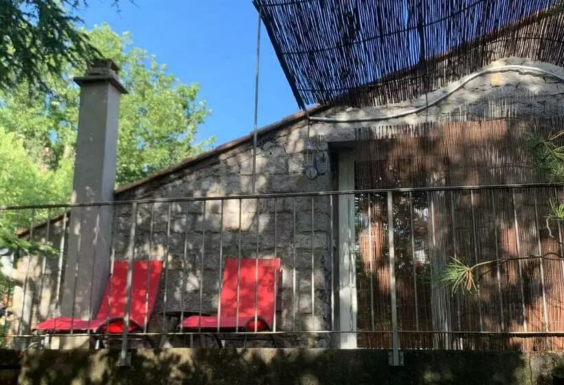 Aamiaismajoitus (B&B) Chambre D Hôtes Climatisée Avec Terrasse Et Spa