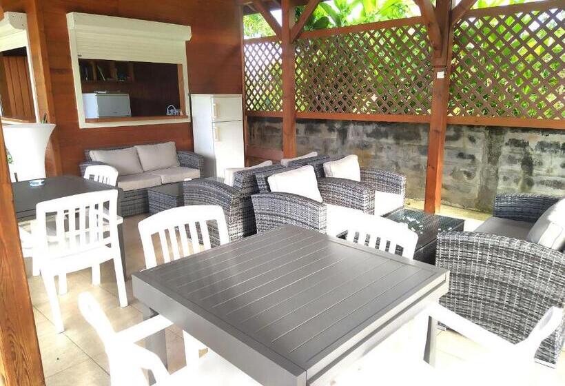 هتل Gites Vasseaux