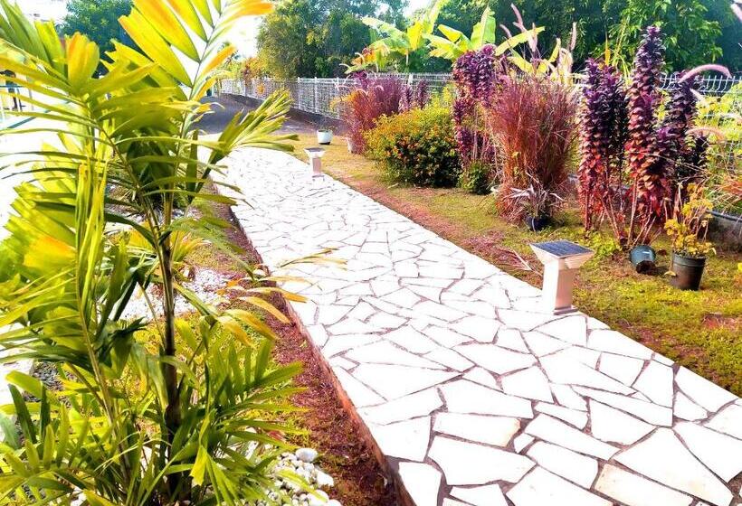 هتل Gites Vasseaux