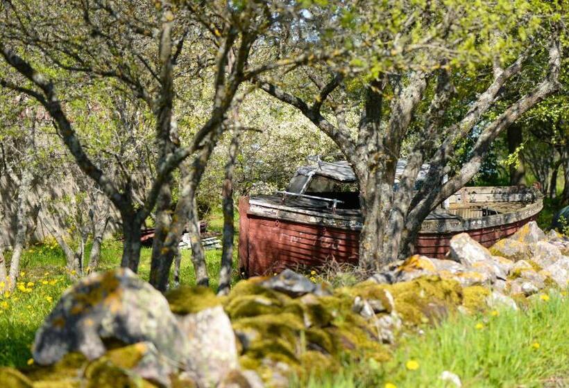 هتل Luscher & Matiesen Muhu Winehouse