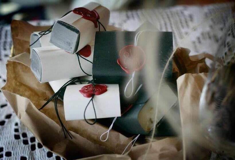 هتل Luscher & Matiesen Muhu Winehouse