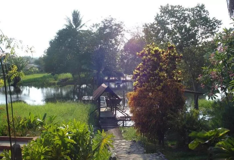 Hotelli Veragua River House