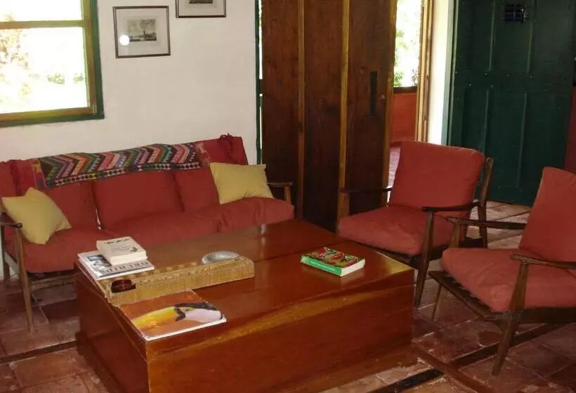 Hotelli Veragua River House