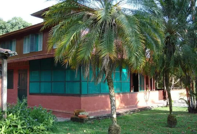 Hotelli Veragua River House