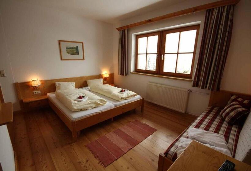 פנסיון Almdorf Tonnerhütte