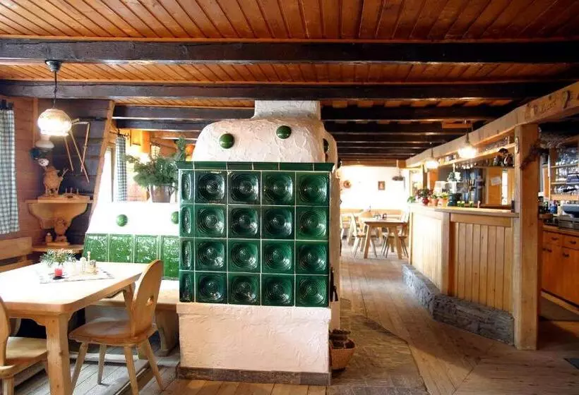 ペンション Almdorf Tonnerhütte