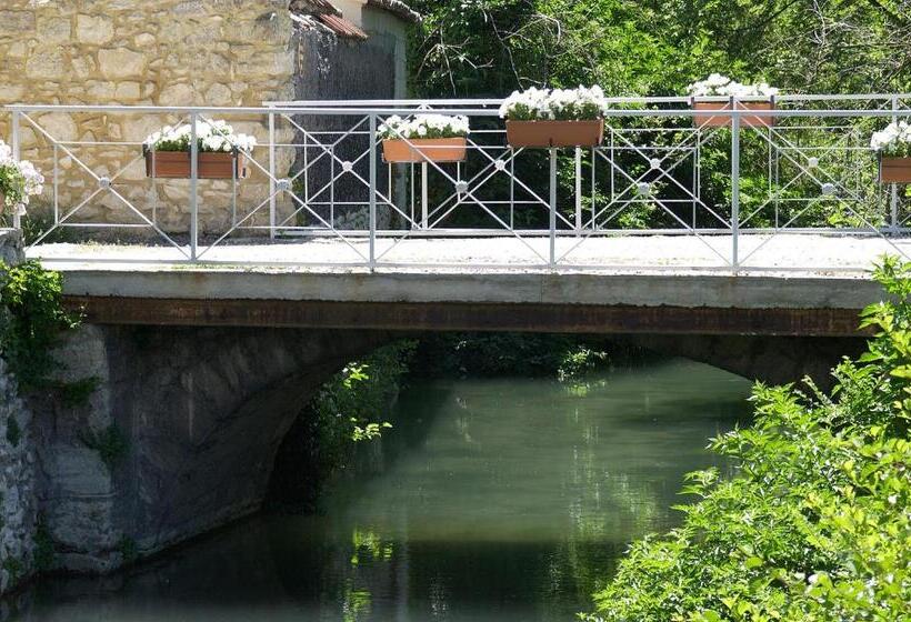 펜션 Domaine De Blanche Fleur