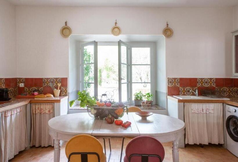 펜션 Domaine De Blanche Fleur