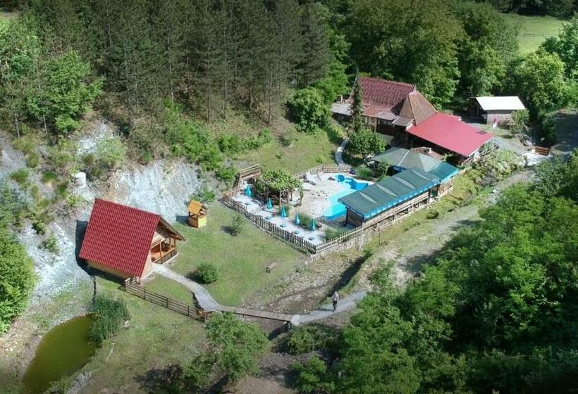 پانسیون Koliba Oaza Mira