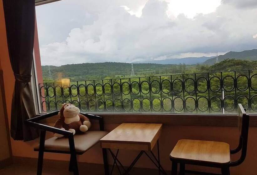 Leaves Valley Resort