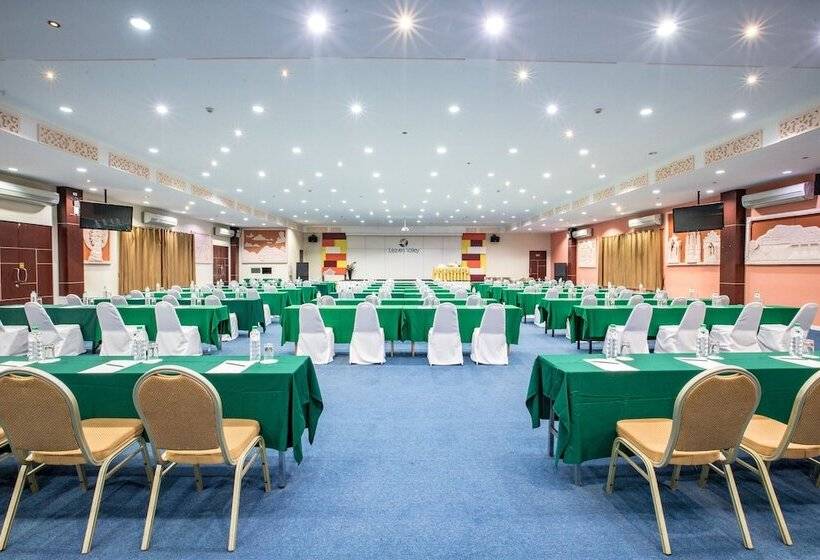 Leaves Valley Resort