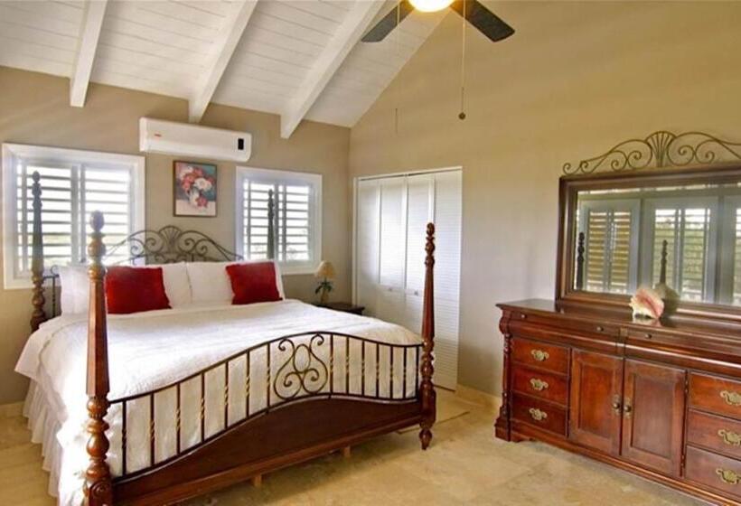 منتجع Neptune Villas