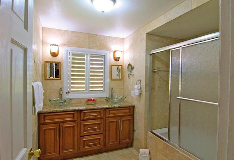 منتجع Neptune Villas