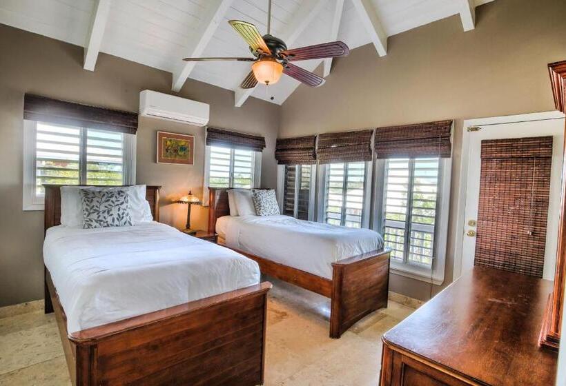 منتجع Neptune Villas