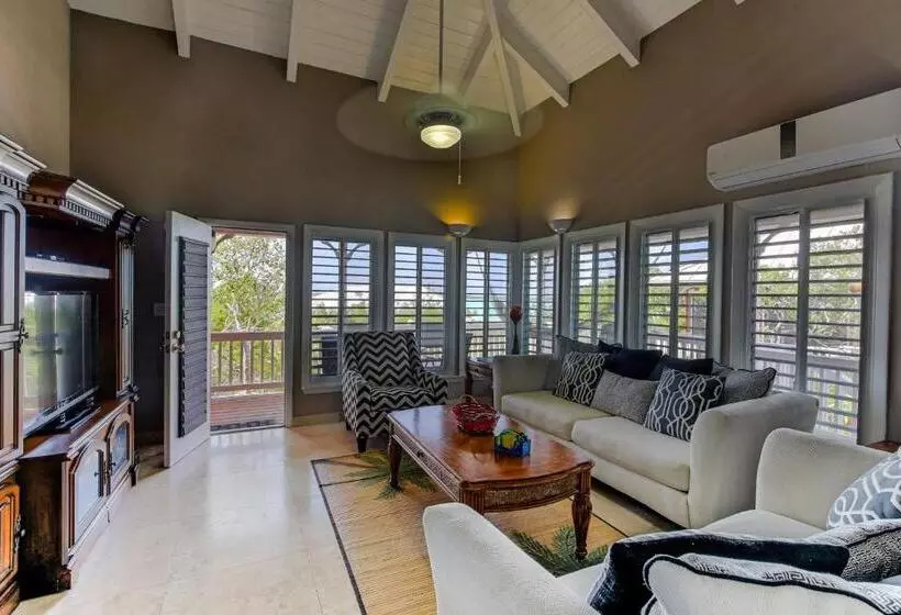 استراحتگاه Neptune Villas