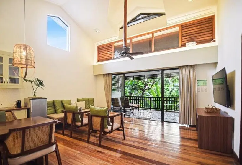 The Strand Boutique Resort