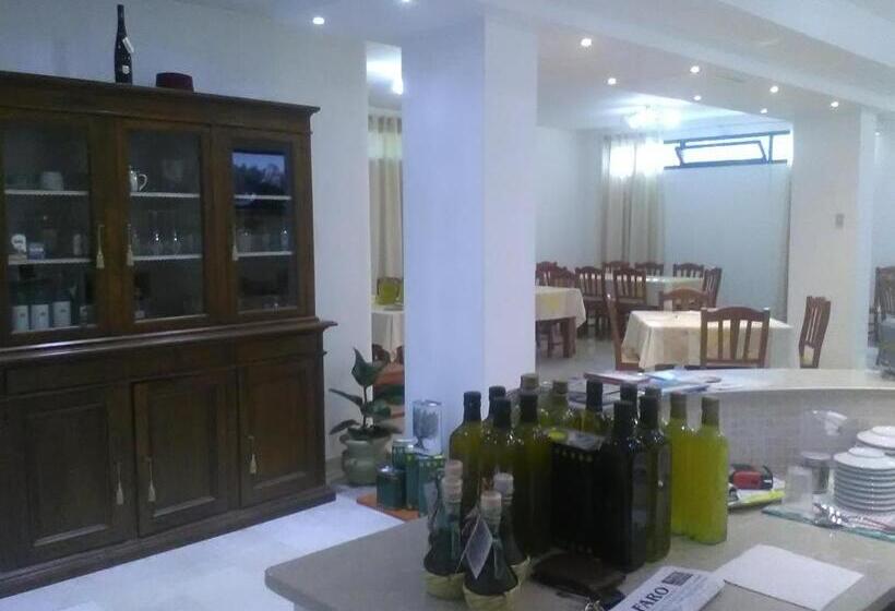 تختخواب و صبحانه Borgo Cerasa