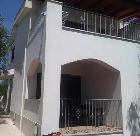 تختخواب و صبحانه Borgo Cerasa