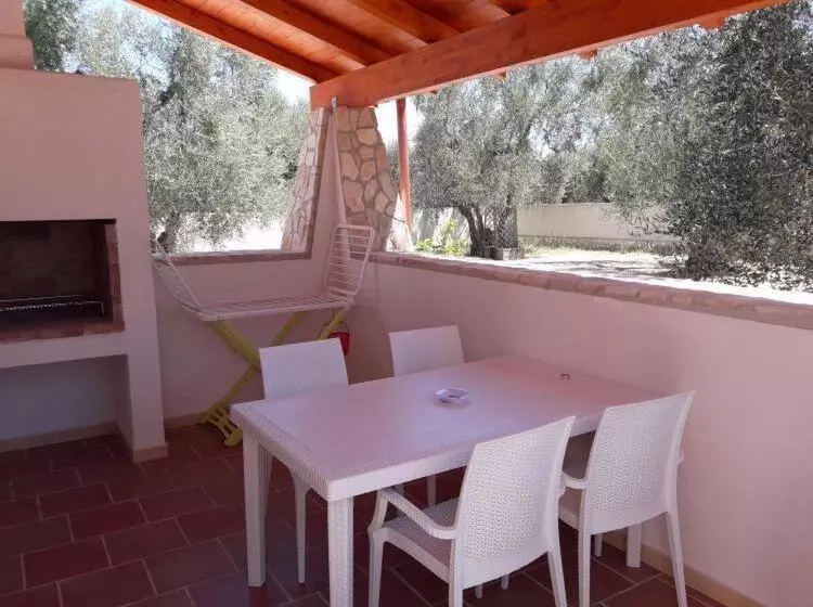 تختخواب و صبحانه Borgo Cerasa