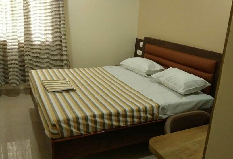 Отель Grand Stay