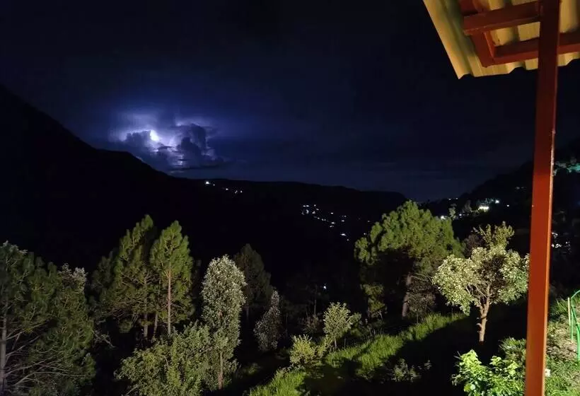 Hotelli The Sunbird Retreat Resort