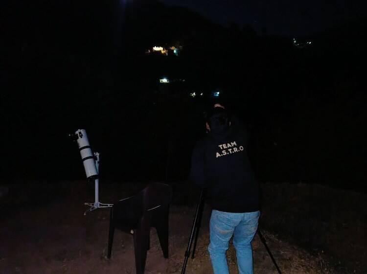 בית מלון כפרי The Sunbird Retreat Resort