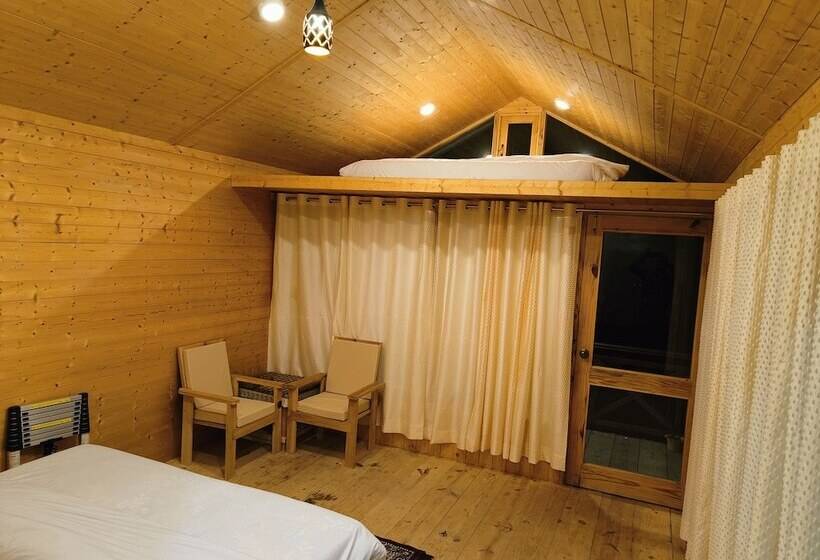 בית מלון כפרי The Sunbird Retreat Resort