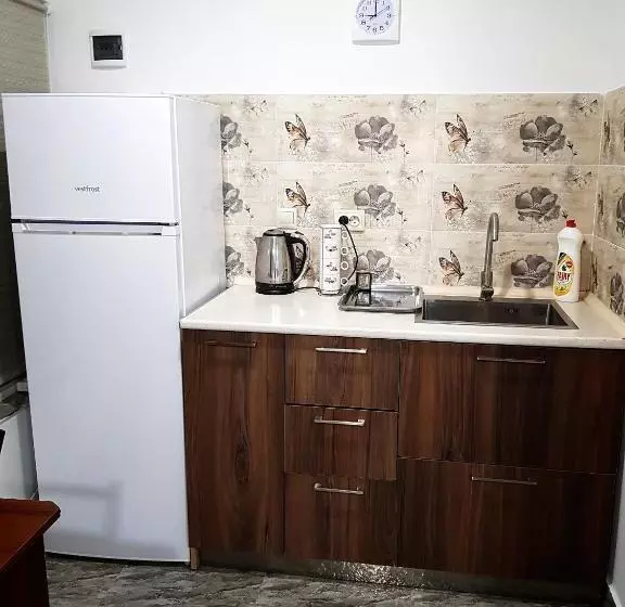 پانسیون домик у реки куры