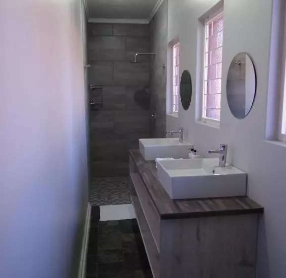 پانسیون Credo Guest House