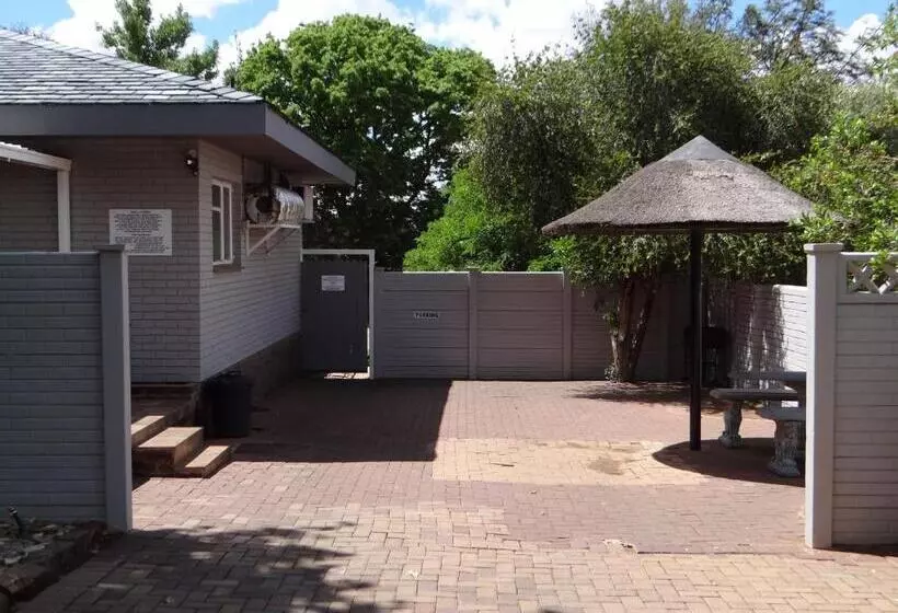 پانسیون Credo Guest House