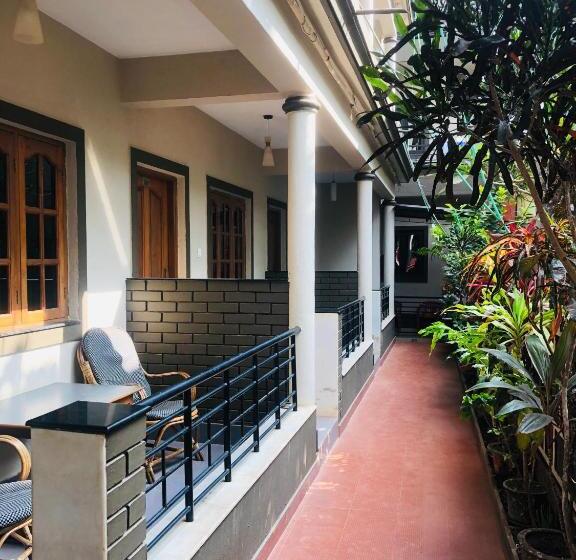 膳宿费 Leisure Cottages