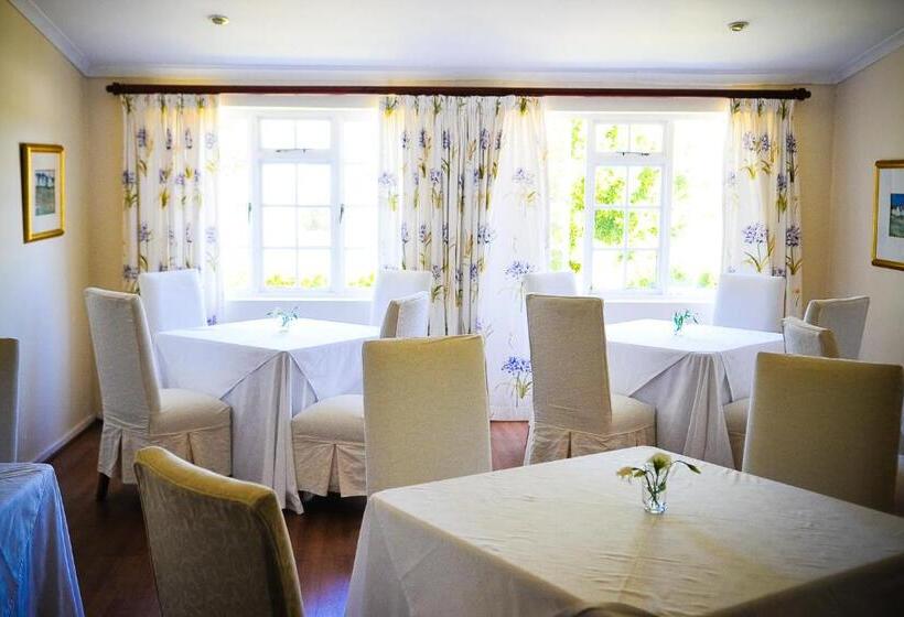 פנסיון Lyngrove Wines & Guesthouse