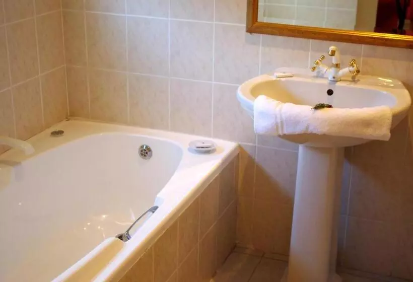 Majatalo Lyngrove Wines & Guesthouse